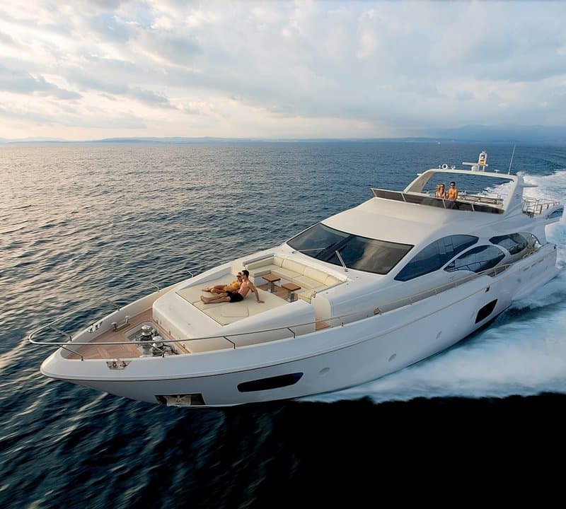 Andreika yacht aerial view — 95ft Azimut in Cabo with bow sunpad lounge